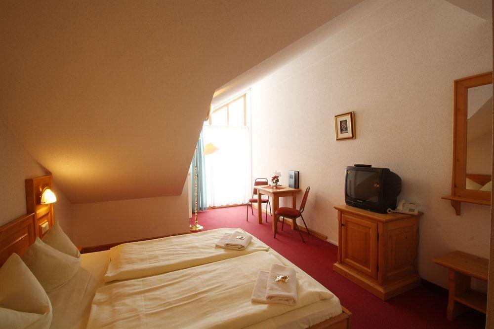 Hotel Ahornhof Lindberg Екстер'єр фото